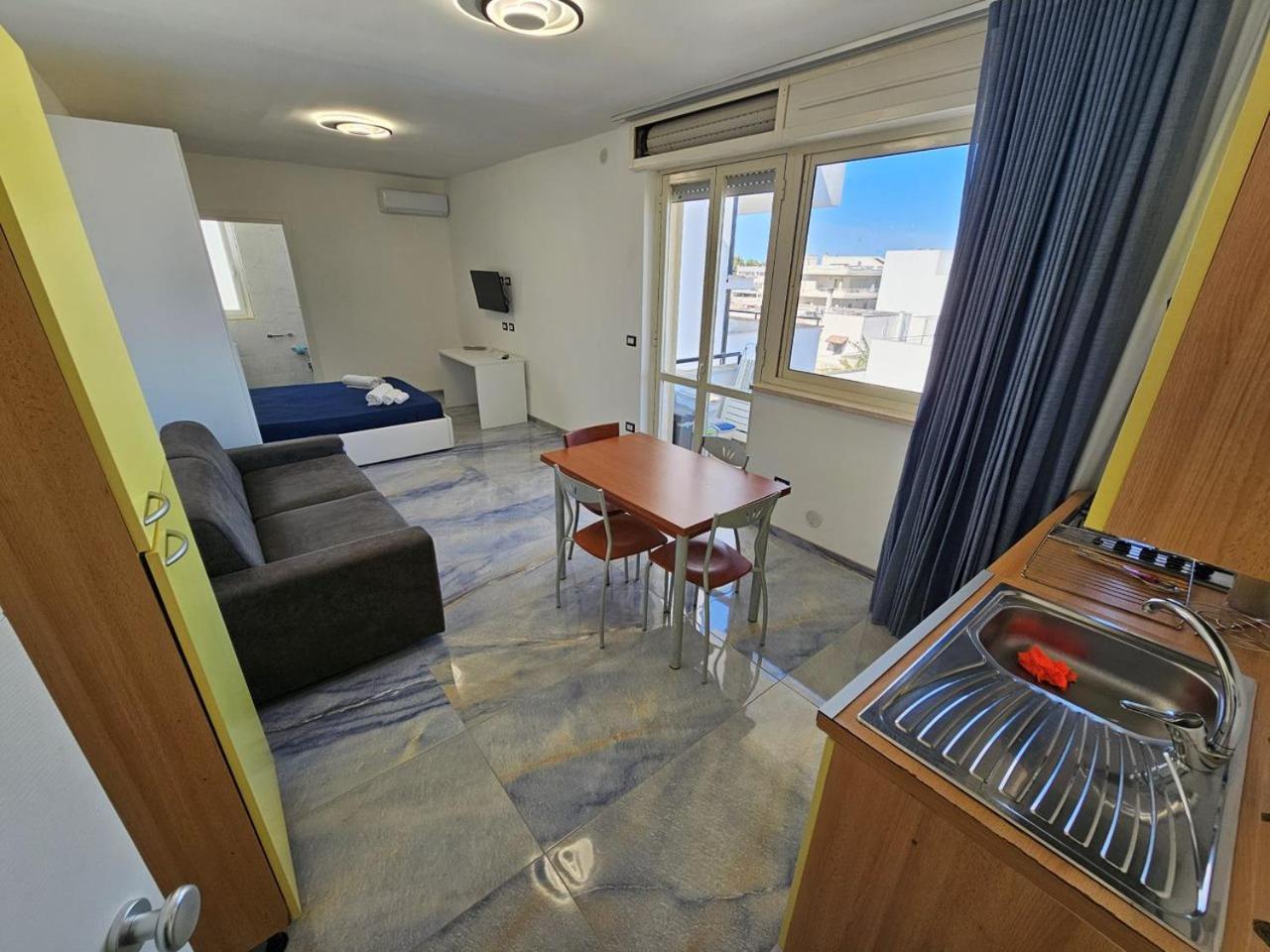 Infinity Residence Con Parcheggio Porto Cesareo Exterior photo